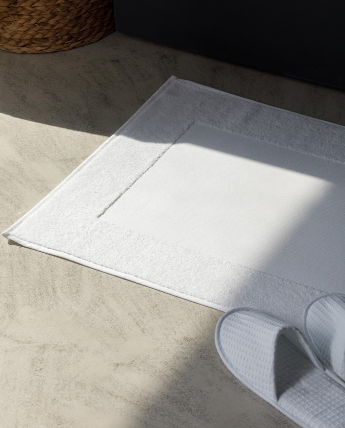 Bath Mat Kara 800 White