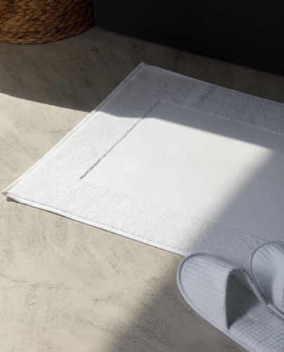 Bath Mat Kara 800 White