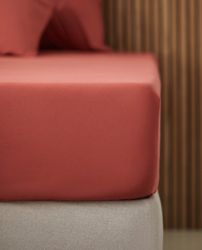 Garment Washed Fitted Sheet Florencia Garnet